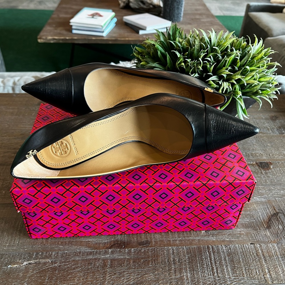 Toryburch Black leather women heels